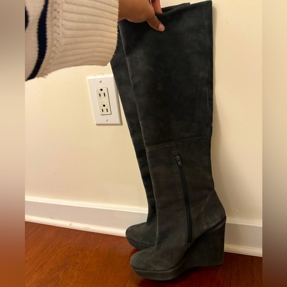 Stuart Weitzman Heeled High Boot - Picture 3 of 8